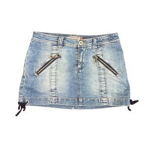 GUESS Stretch Denim Mini Skirt Size 26 Y2K Zip Pocket Low Rise Light Wash